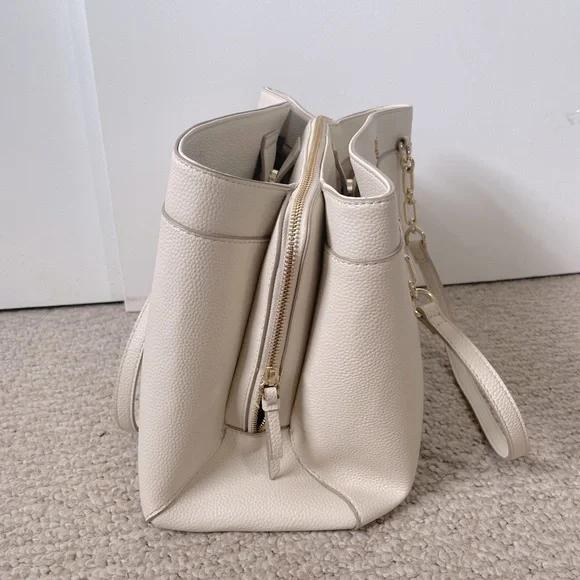 Beige Purse - Picture 3 of 9
